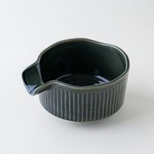 Load image into Gallery viewer, Oribe Katakuchi Matcha Bowl
