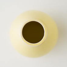 Load image into Gallery viewer, Yellow Chasen Stand
